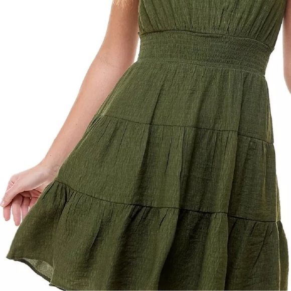 CITY STUDIO Womens Green Stretch Cut Out Smocked Tie-back Tiered Sleeveless - Picture 2 of 11
